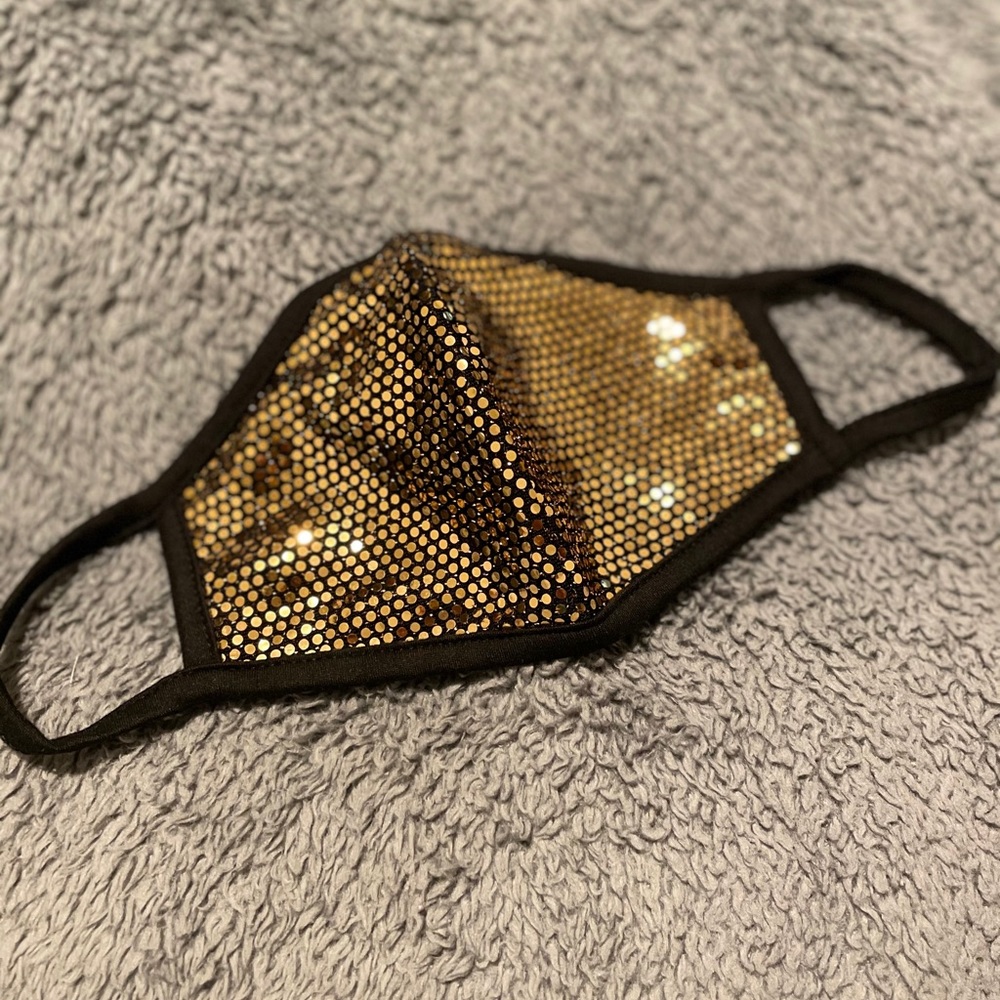 Sequins face mask